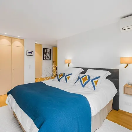 Ref 2195 - Stunning Contemporary House With Pool Terraces And Sea View 戛纳