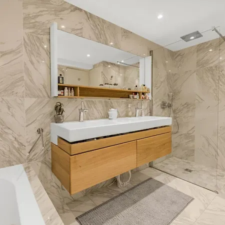 别墅 Ref 2195 - Stunning Contemporary House With Pool Terraces And Sea View *